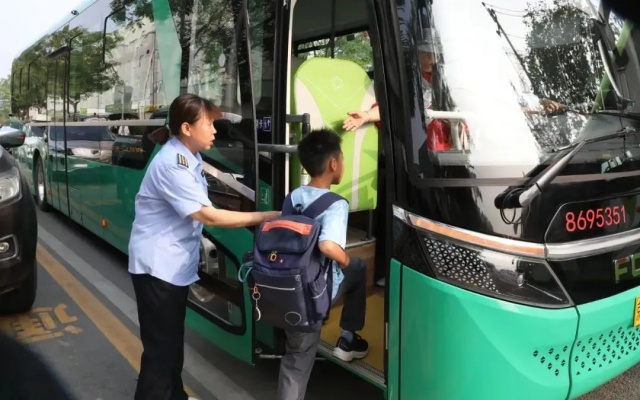 全力护航新学期！欧辉新型通学车专线再上新