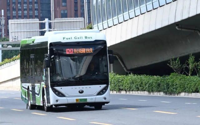 郑州公交：城市记忆之行进中的公交