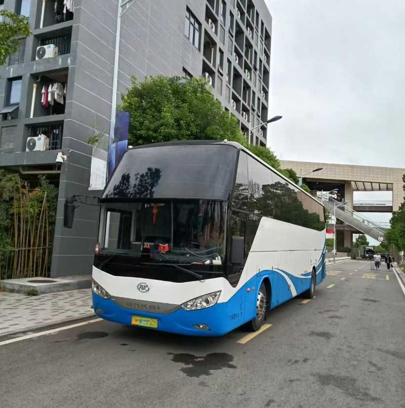 国五12米50座安凯6120油混旅游车 