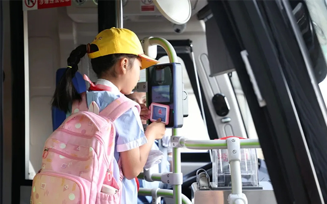 “数说”欧辉通学车 零事故零故障 524部车服务1.5万学生