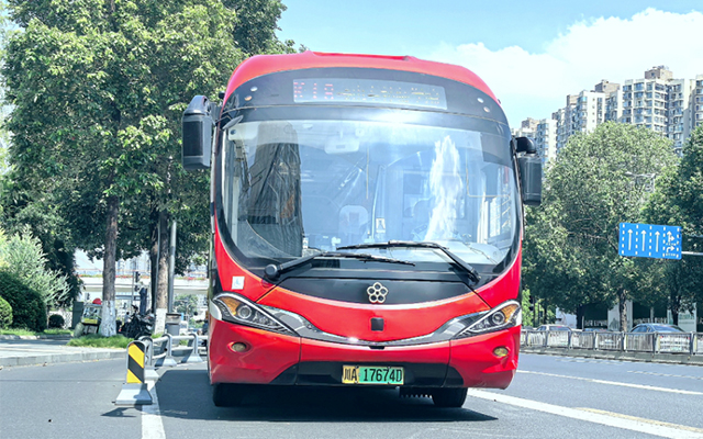 快上加快 成都通道快线K18线再提速 通勤再快15分钟