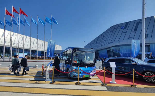 智驭未来 中车电动“孪生巴士”亮相北斗峰会