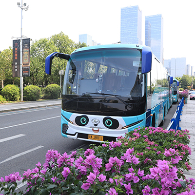 萌力变现 苏州金龙新V系“熊猫巴士”解锁旅运“流量密码”