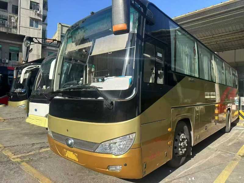 粤牌多台国五11米39座有中门宇通6109营运车