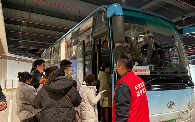 苏州公交新春“驶”出年味 运送乘客近300万人次