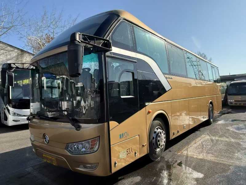 2016年上牌国五非营运53座金旅6112气囊车