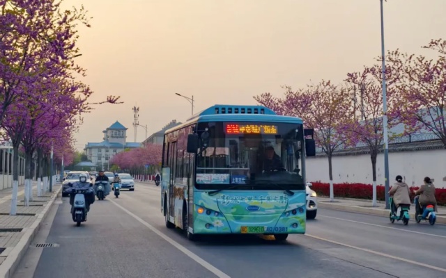 青绿漫卷彭城路 车轮丈量千年诗