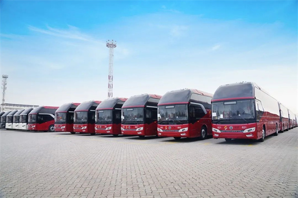 良好口碑赢得超高复购率!金旅234台高端旅游客运车“驶”向沙特