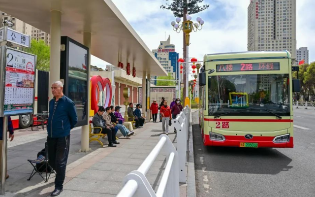 文旅新探 乌鲁木齐“2路汽车”重启：城市记忆串联文旅新篇