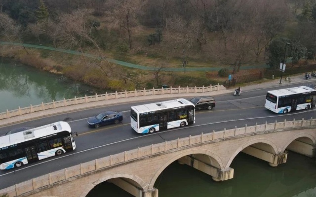 护航！扬州公交“五一”保障最贴心