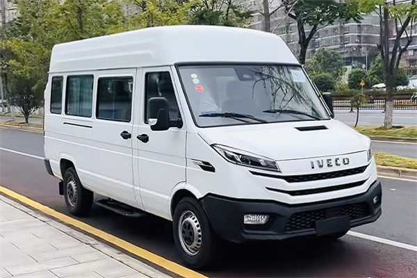 一价到底，超级宠粉，依维柯得意A37限时一口价，9.99万元!