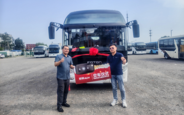 福田欧辉BJ6122豪华大巴1+1“陆地头等舱”交付广西瑞程旅游