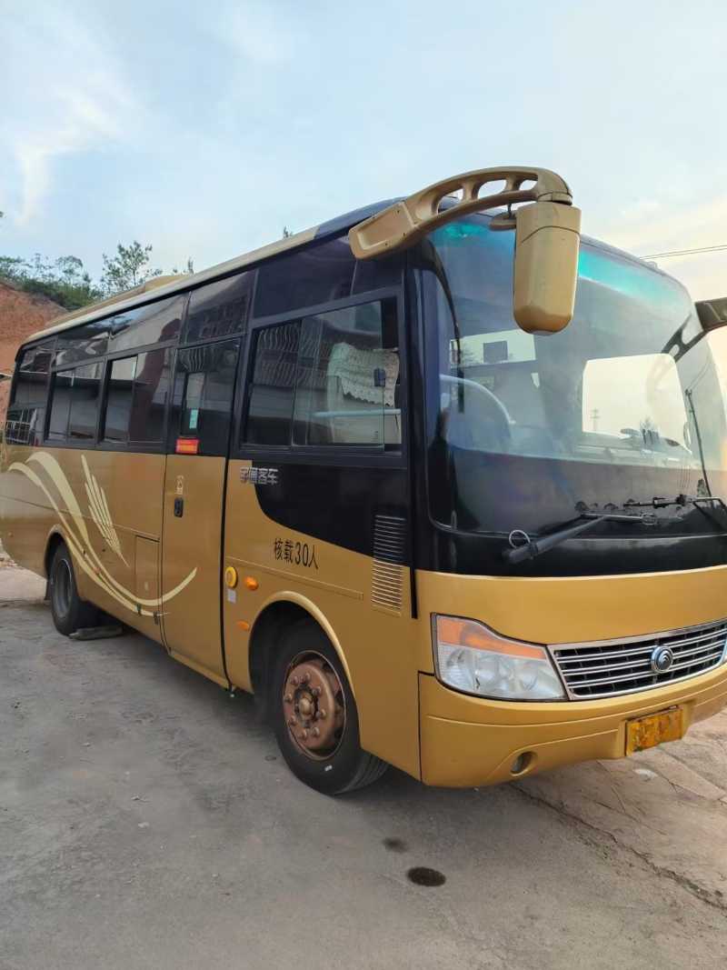 2017年9月 粤牌国五30座宇通6752营运车 