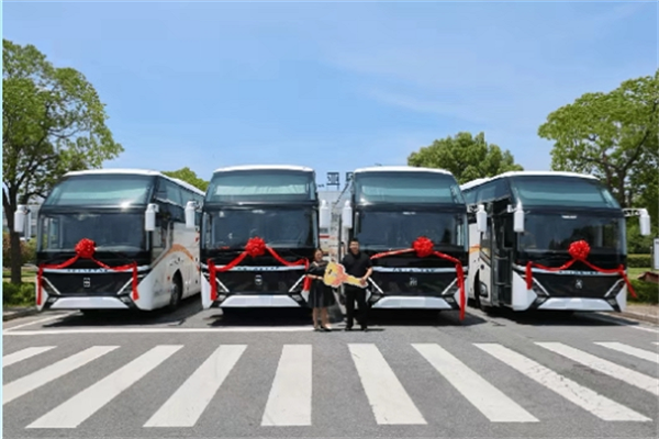 亚星X15新交付 实力护航黔西南州出行