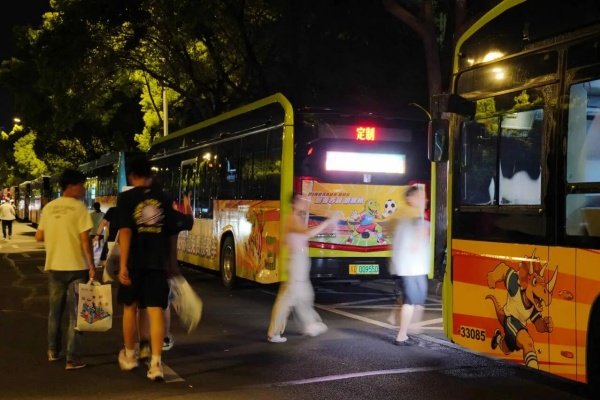 常州公交：细微处见真情 暖心时时有