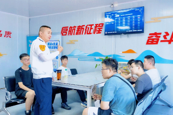 青岛公交体验官——“公交迷”进行深度探秘之旅