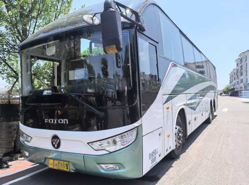 2023年4月上牌准新国六56座福田6132双档暖气旅游车