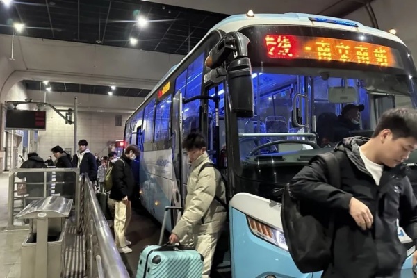 互联网+交通:南京公交「定制服务」智慧蝶变