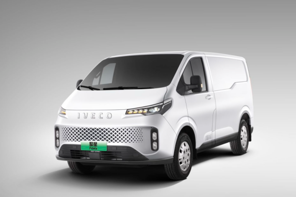 ‌南京依维柯“酷热嗨购季，炎夏特惠风”大促狂欢正式开启