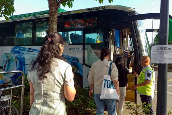 深圳公交:精准出行,快速畅达地铁站