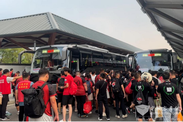 前来支持苏超!苏州接驳专线提供高效服务
