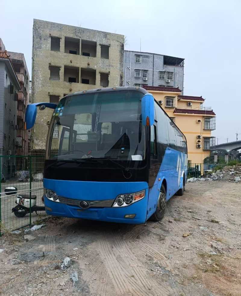 2011年7月上牌粤牌51座非营运宇通6110客车