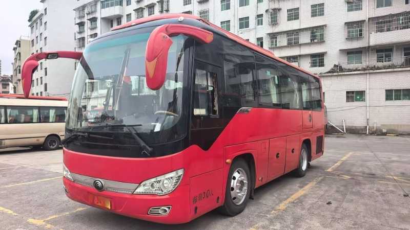 2018年8月上牌国五30座有缓速器暖气宇通6816气囊营运车