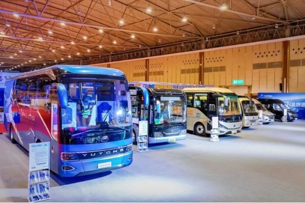推动行业高质量发展！宇通客车亮相2025中国道协年会