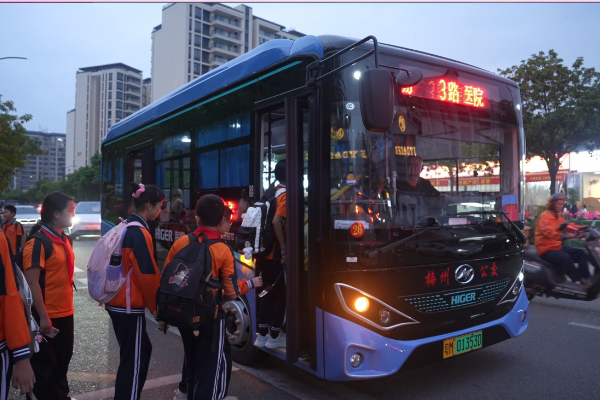 一程山水 半城温柔！坐苏州金龙纯电公交慢游客都梅州