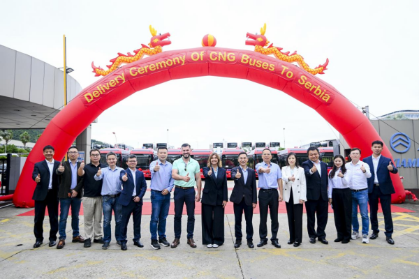 国际客户再加一！金旅天然气公交批量远销塞尔维亚