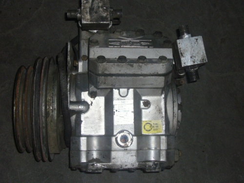 出售二手大客发动机 变速箱 压缩机 佩特莱发电机