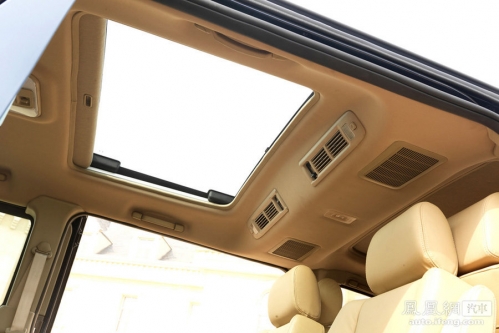 供应汽车铝合金门窗