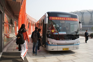 中通“揽”新能源客车两项年度大奖