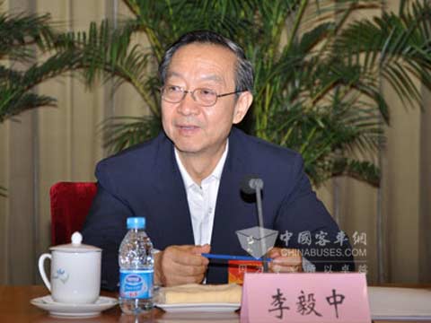 工业和信息化部部长李毅中