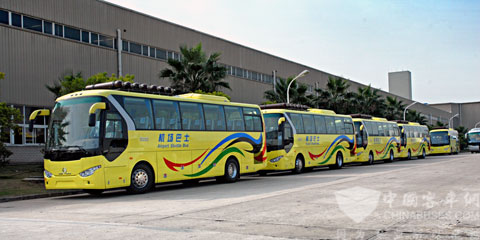 厦门金旅天然气客车批量服务四川双流国际机场