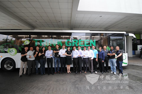 大金龙新加坡混合动力客车