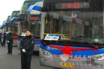 宁波82辆天然气公交车上路运行
