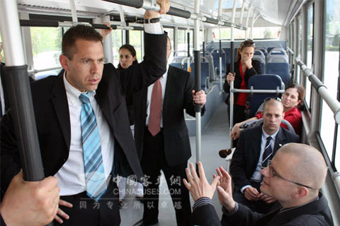 以色列客车亲切交流心得