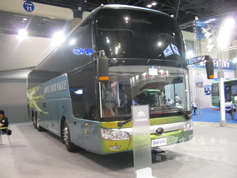 宇通13.7米一层半欧IV客车ZK6146HQKA