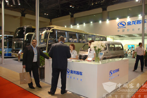 携五款精品车全面出击 大金龙炫动北京客车展