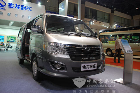 携五款精品车全面出击 大金龙炫动北京客车展