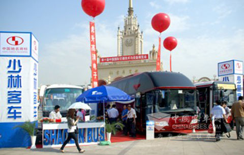 少林客车展台现场