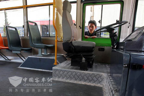 东风云汽生产的新能源客车