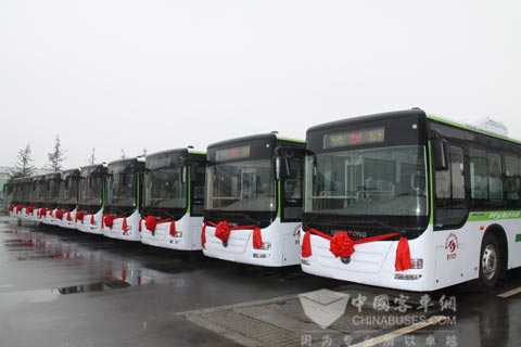 恒通首批50台恒通气/电混合动力客车