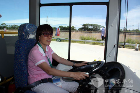 大金龙与艾里逊联合举行自动变速箱技术体验