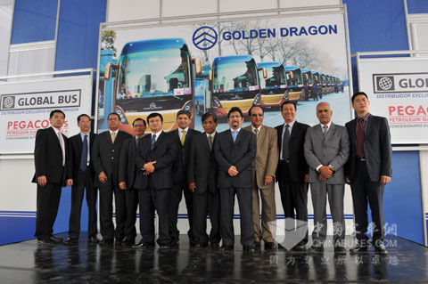 金旅公交车秘鲁交付现场