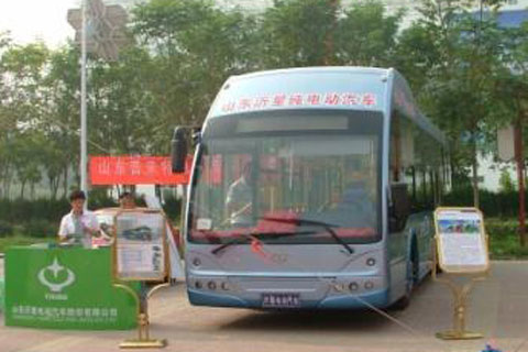 “沂星电动车”亮相德州 “世界太阳城大会”与临沂“临博会”