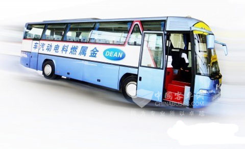 首辆金属动力客车在云南诞生