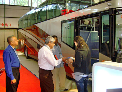 金旅“四大金刚”闪亮国际汽车零部件博览会