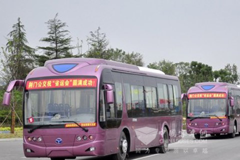 22辆扬子江豪华公交车亮相荆门